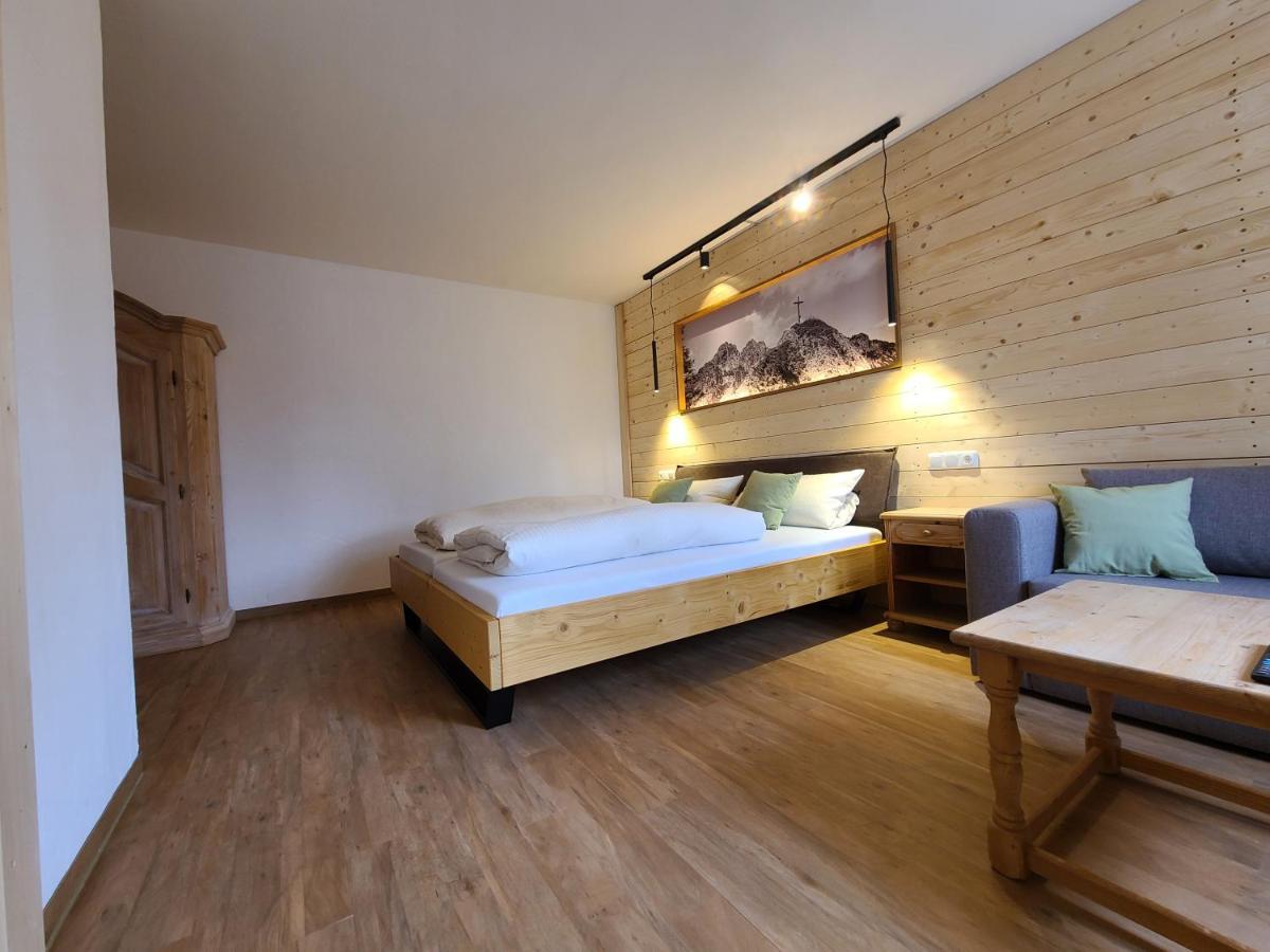 Landgasthof Wangerstuben Oberostendorf ภายนอก รูปภาพ