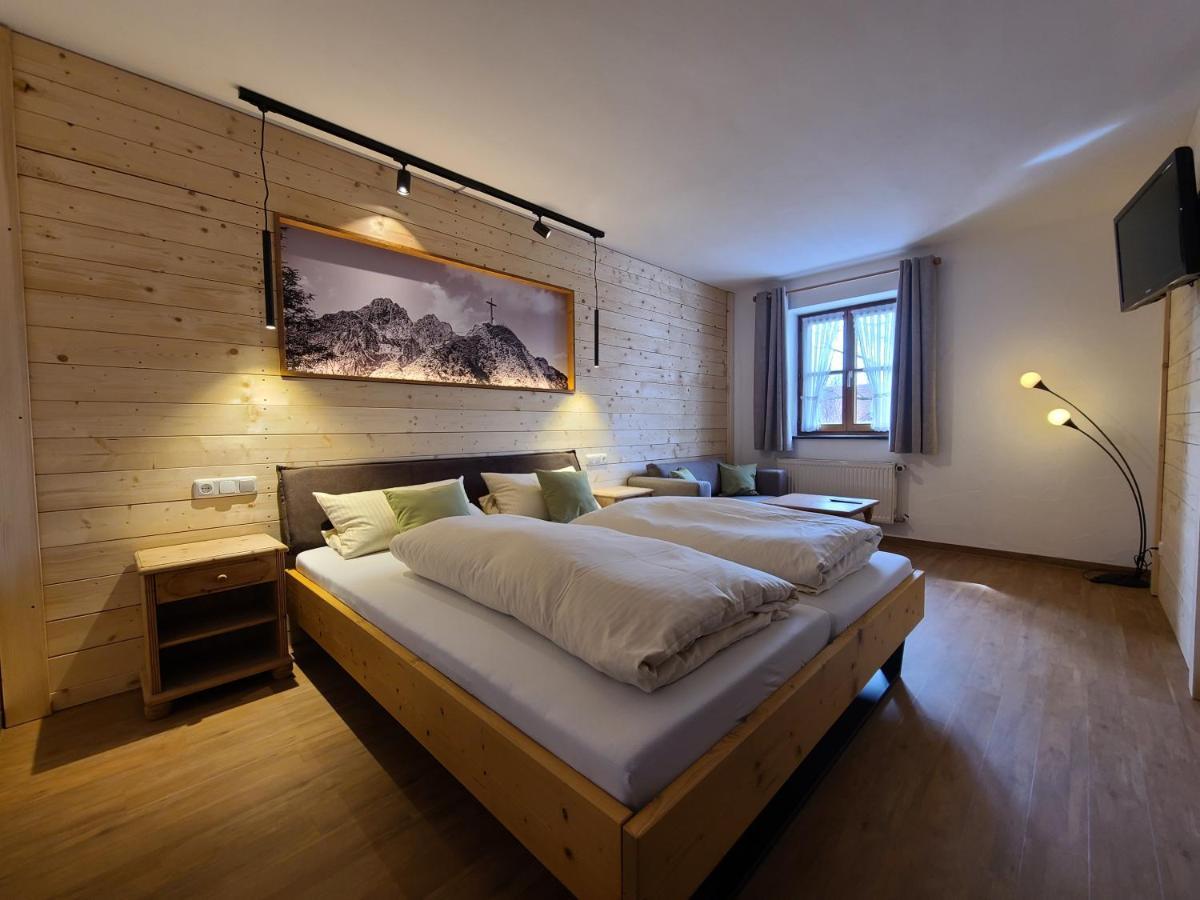 Landgasthof Wangerstuben Oberostendorf ภายนอก รูปภาพ